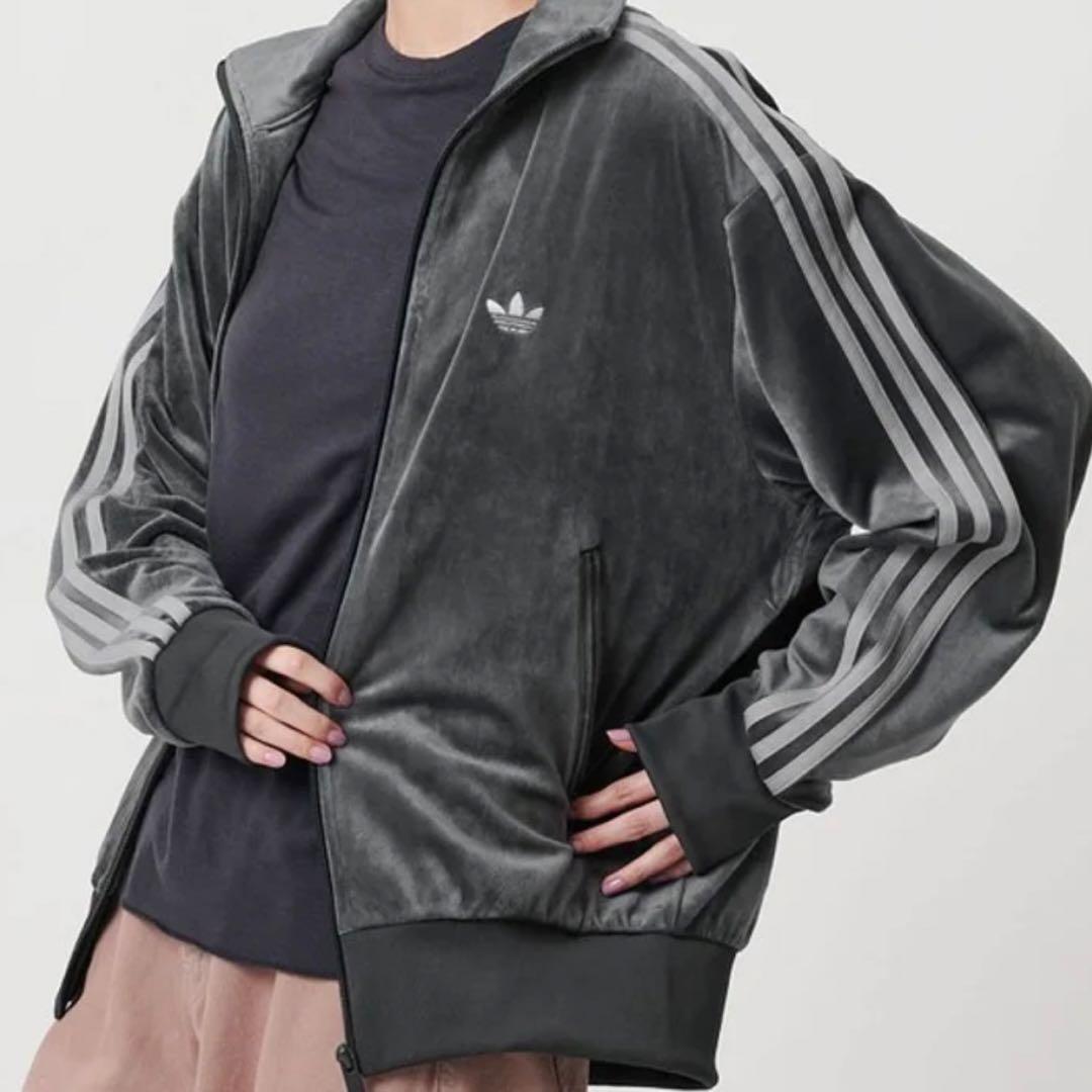 新品L⭐️adidas ファイヤーバード ベロア トラックトップ グレー