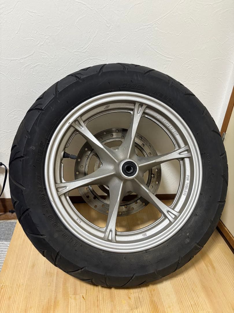 バーグマン200 CH41A プロントタイヤ ホイール アクスルシャフト