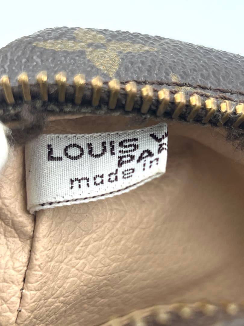 LOUIS VUITTON トゥルーストワレット23 ポーチ M47524
