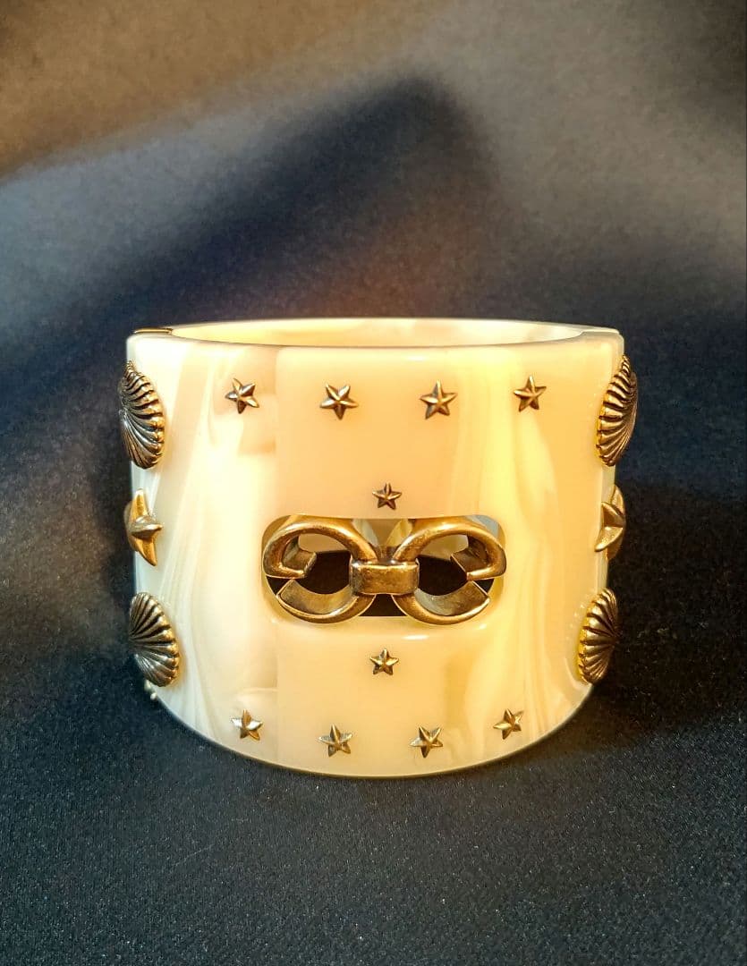 【GUCCI】ミケーレ期 アイボリー 星 貝殻 バングル