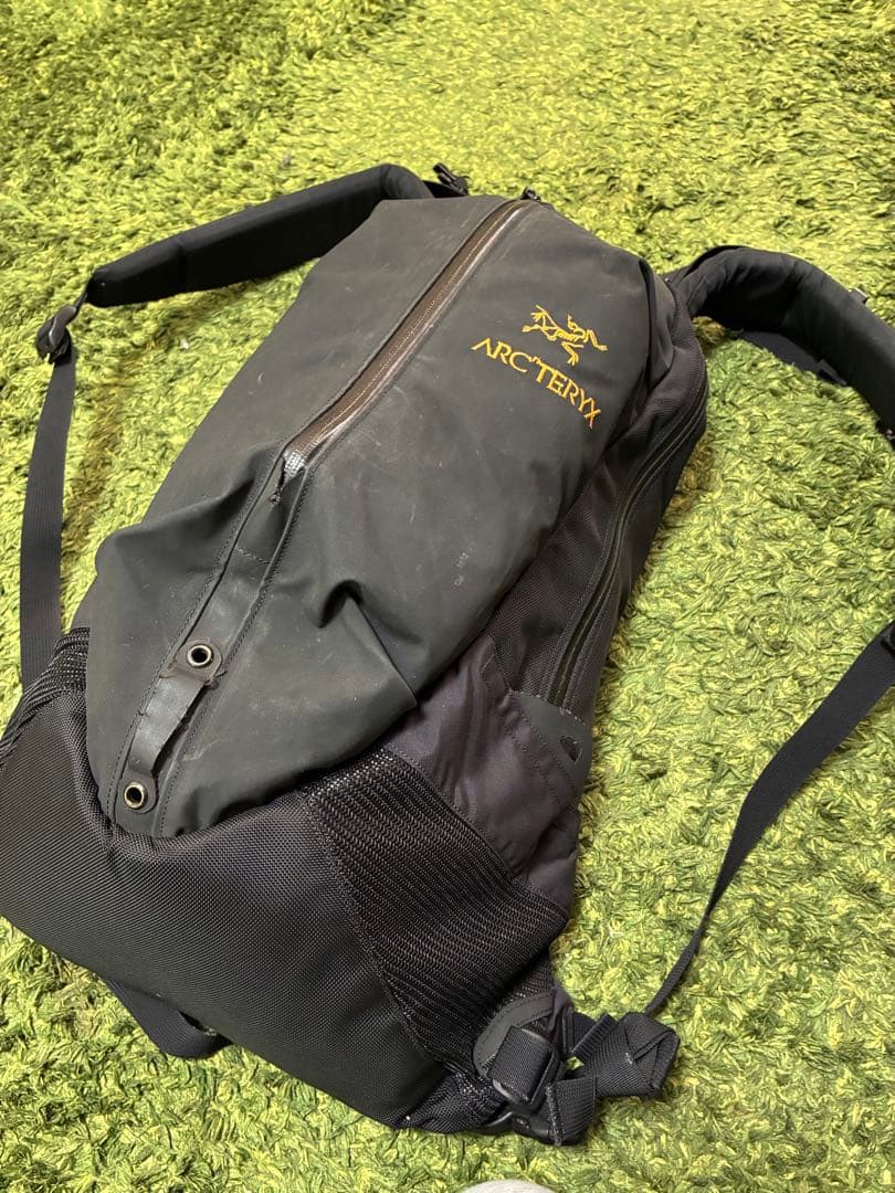 【大人気】ARC'TERYX ブラックバックパックアークテリクス　リュック
