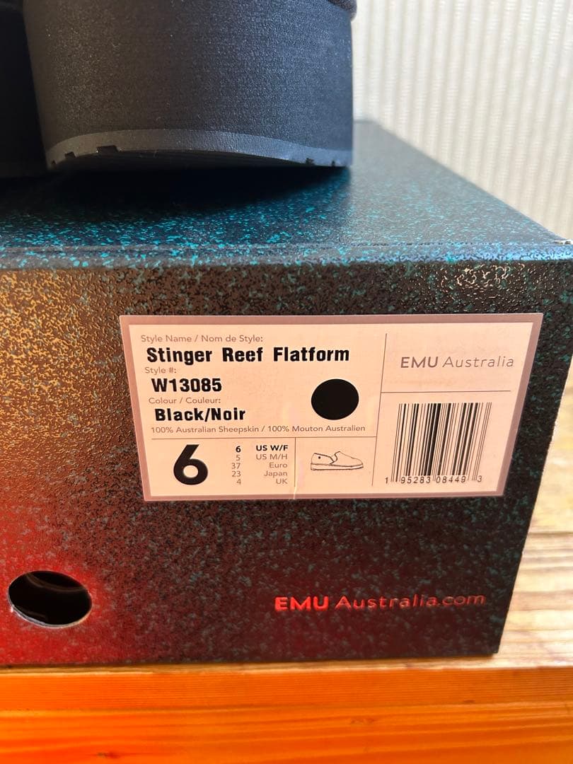 新品　EMU Australia Stinger Reef Flatform 黒