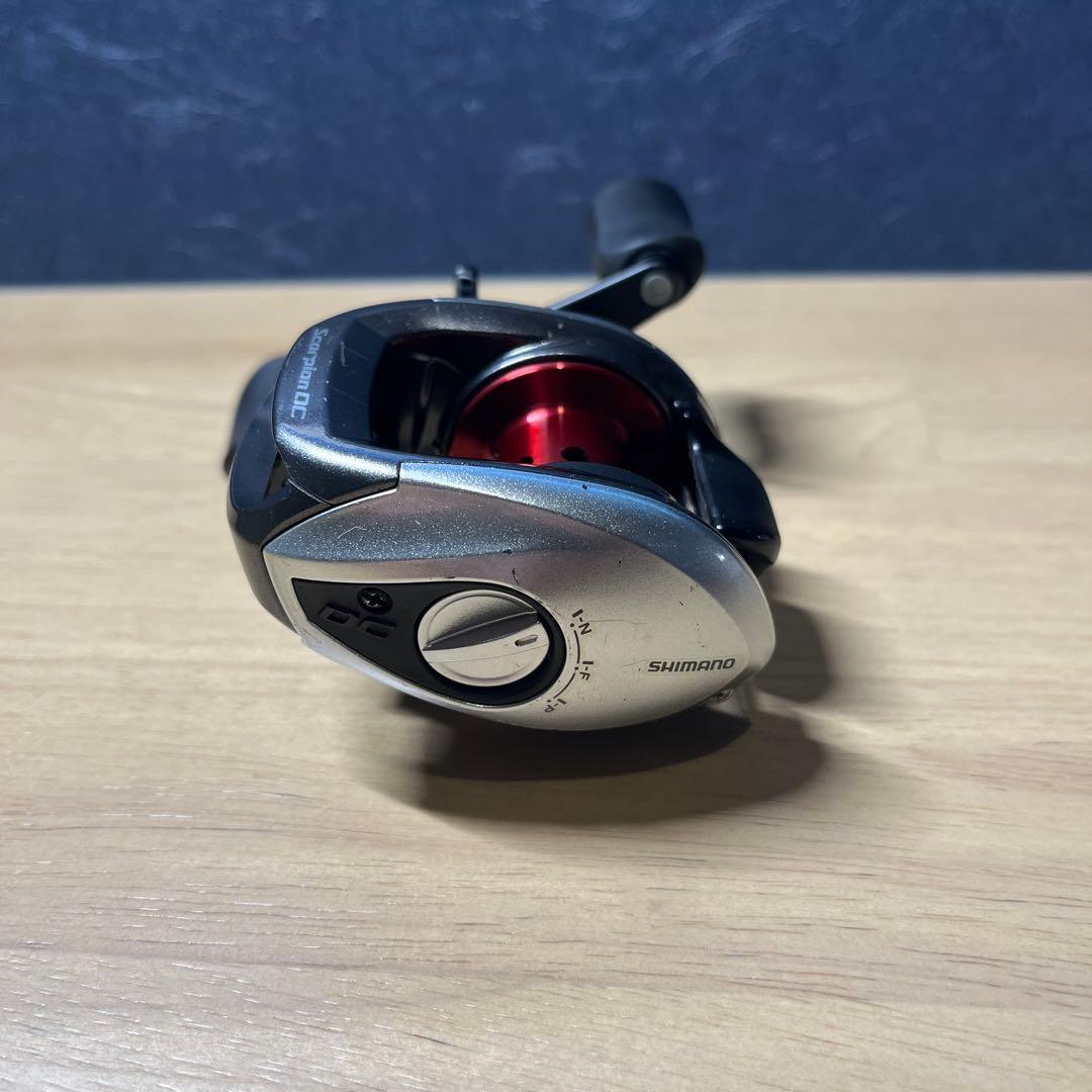 SHIMANO ベイトリール スコーピオンDC 右ハンドル