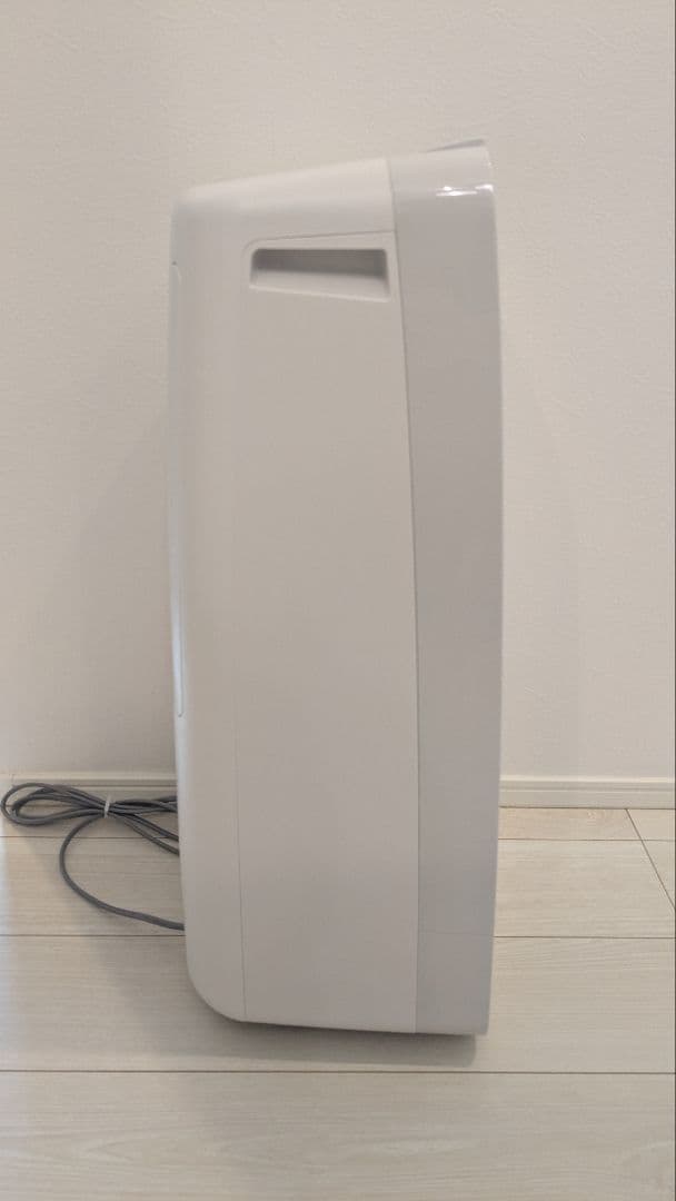 【中古】衣類乾燥除湿器 SHARP CV-R120-W 2025年製