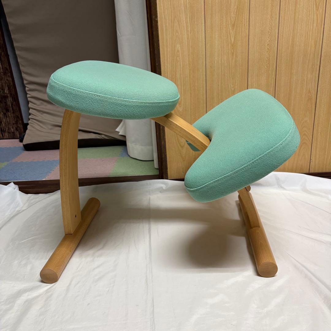 サカモトハウス バランスイージー 美品 姿勢矯正 イス 学習 チェア 骨盤