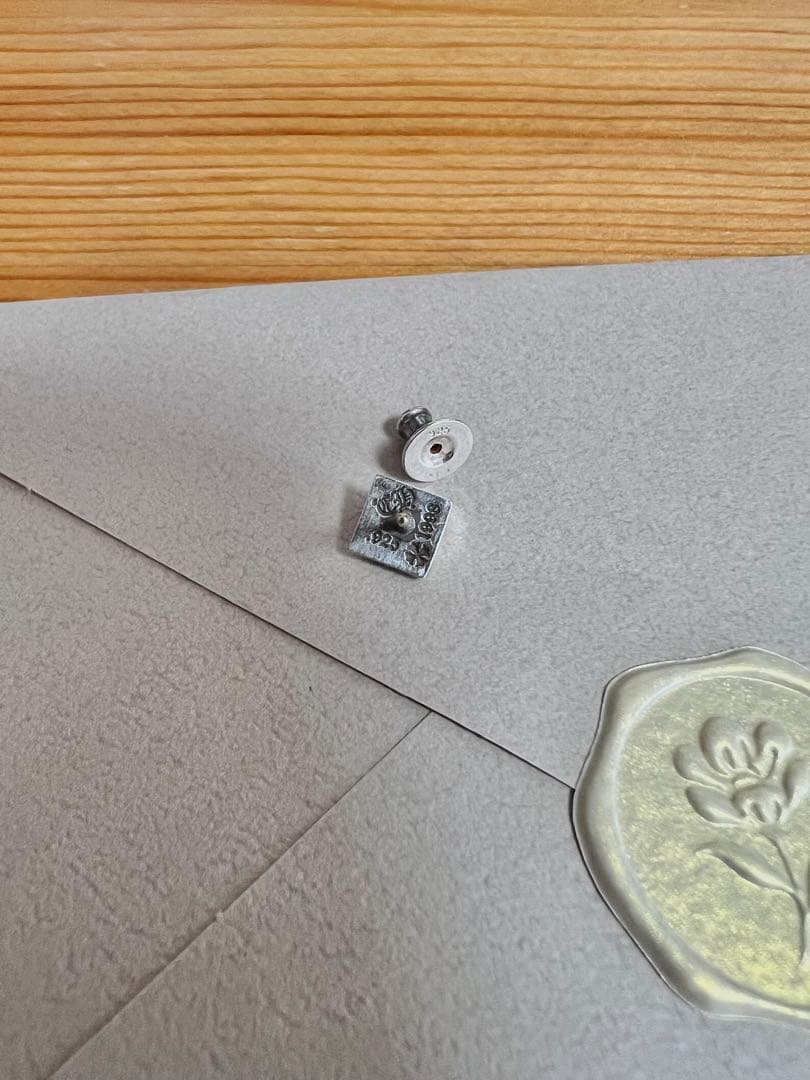 クロムハーツ CHROME HEARTS ピラミッド スタッズ ピアス