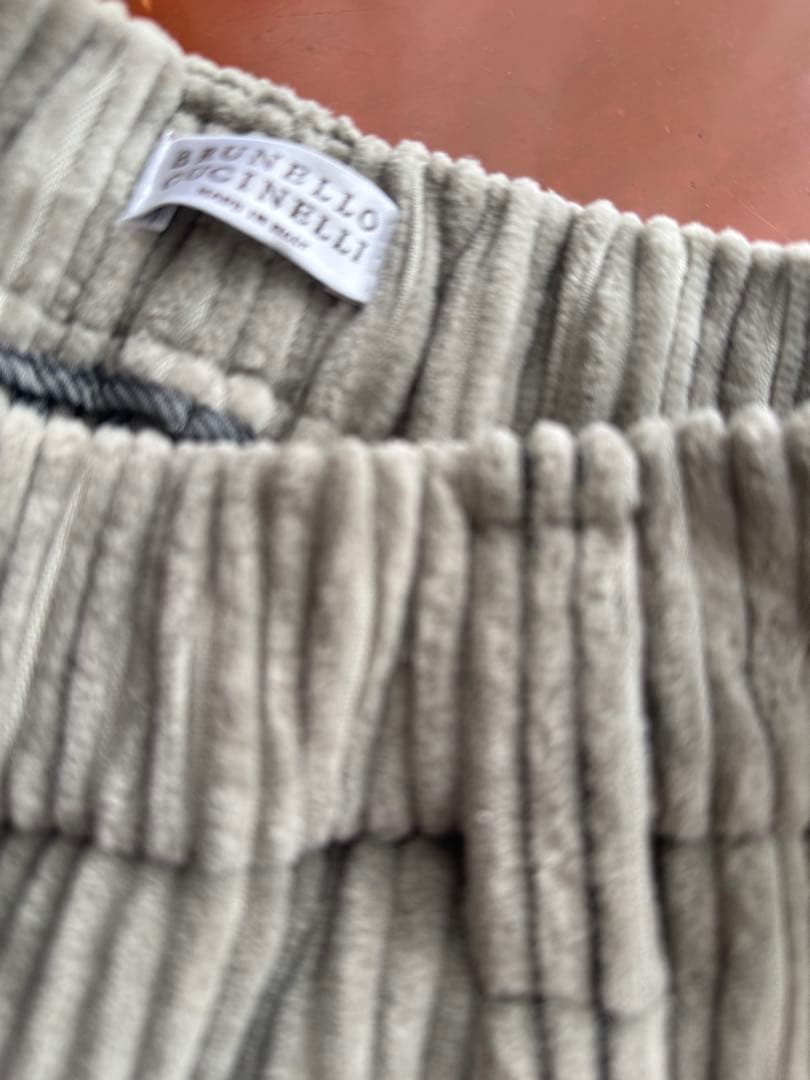 Brunello Cucinelli グレー ジュコーデュロイ カジュアルパンツ