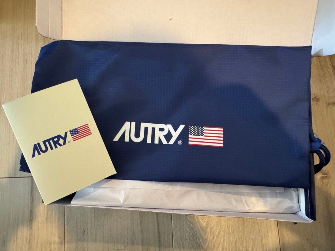 オートリー　ゴートレザー　スニーカー　メダリスト　白　ホワイト 38