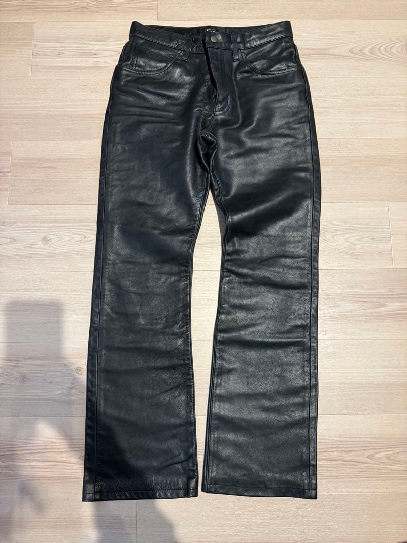 Lee 黒 レザーパンツ　32×34