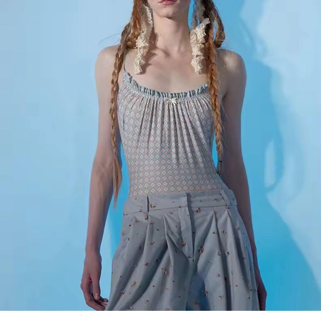 幾何学模様のフリル付き バレエ レオタード ダンス 大人 XL