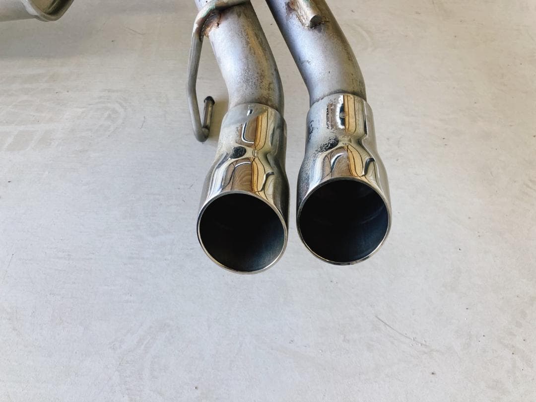 アルバルト595用　リアマフラー［純正品／中古品］