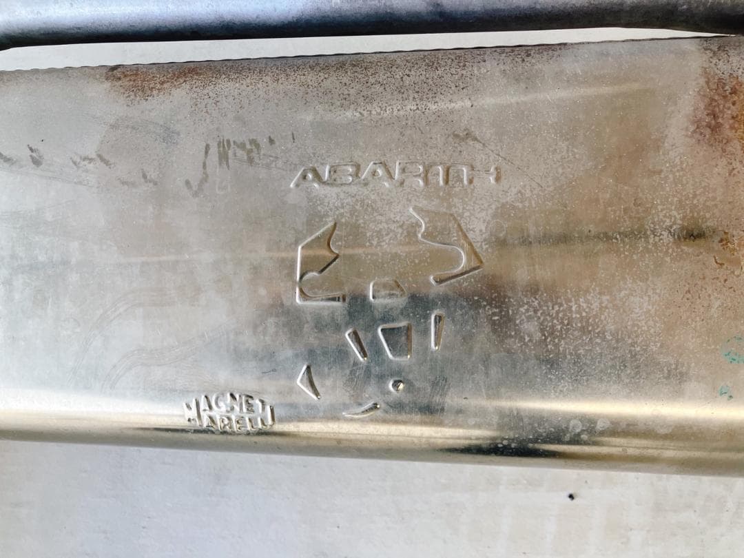 アルバルト595用　リアマフラー［純正品／中古品］