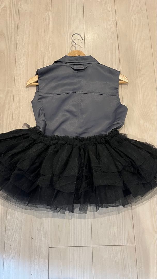 トップス bibiy. NINA SLEEVELESS JACKET