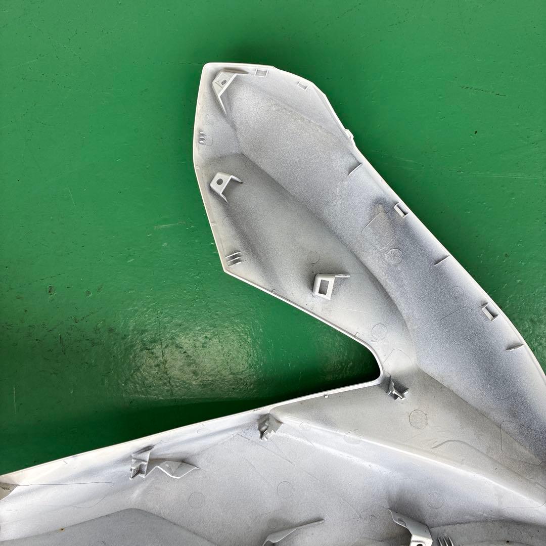 ホンダpcx125左フロントサイドカバー