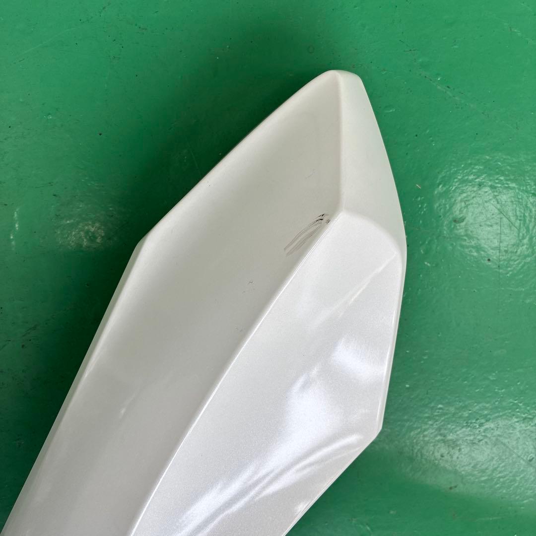 ホンダpcx125左フロントサイドカバー