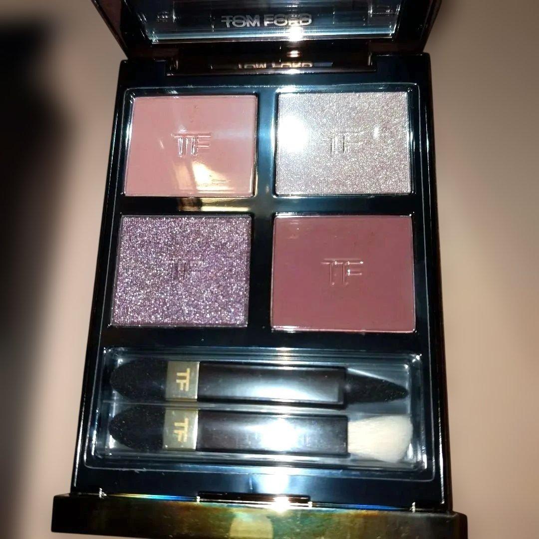 TOM FORD アイカラークォード01S　メタリックモーブ