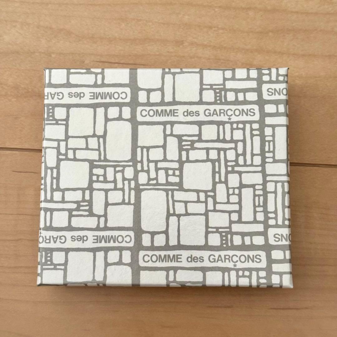 COMME des GARCONS ダークグリーン ケース