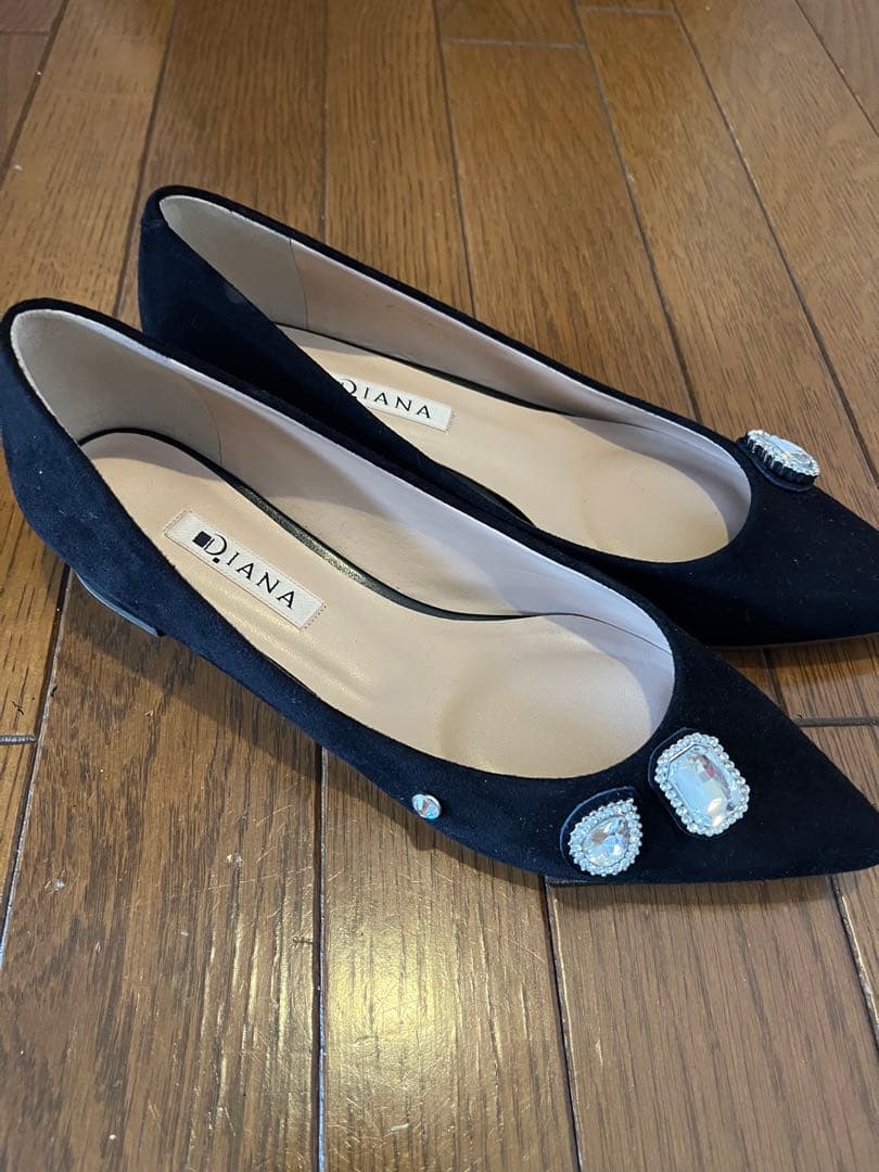 【美品】DIANA 大粒ビジューパンプス