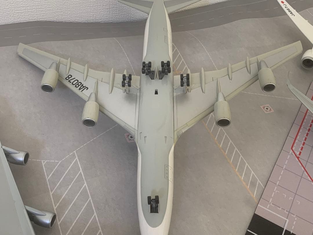 ＥＨＡ調達部‼️ホーガン製２機訳あり商品(ＪＡＬ／７４４＆ＣＯ塗装ＵＡ７４４