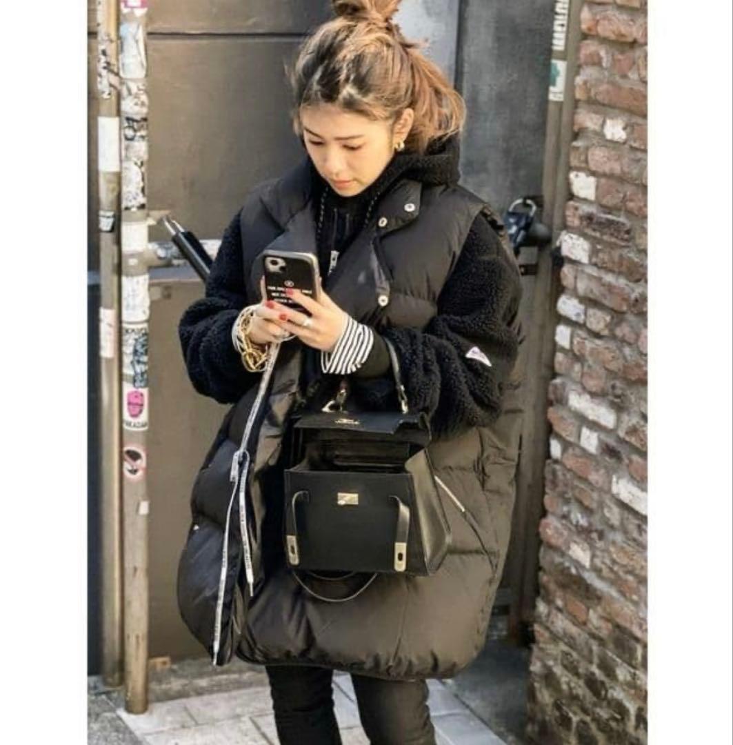 【美品】NEARbyME ニアバイミー　オーバーサイズ ダウンベストBLACK