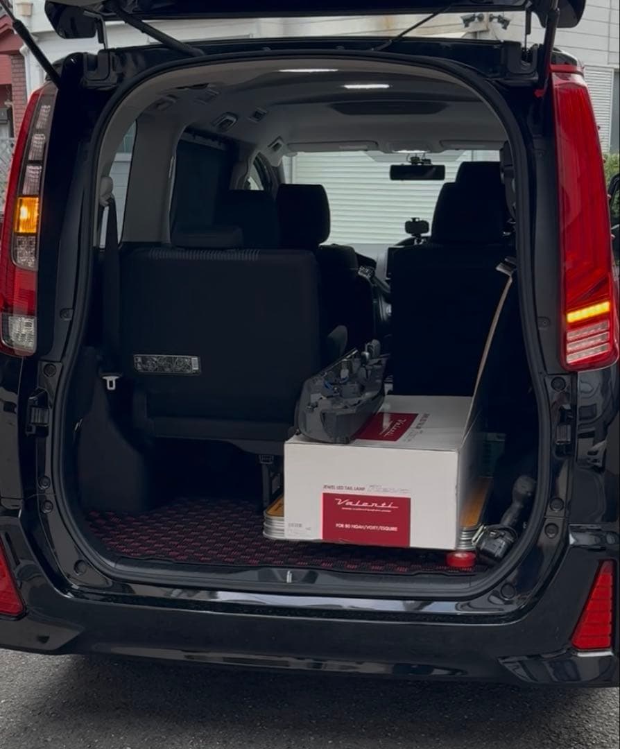 トヨタ ノア ヴォクシー 80系 前期 純正テールランプ 左右セット