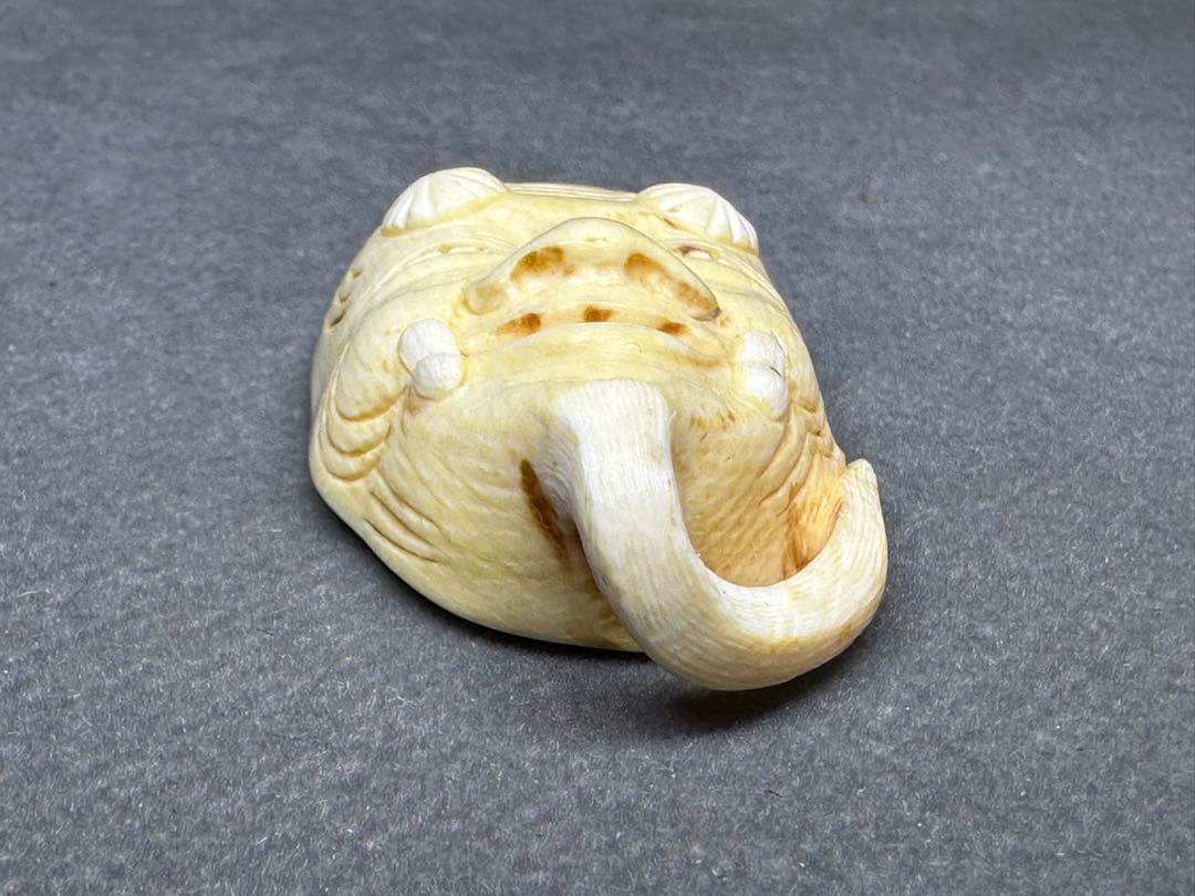 極上　根付　和装小物　古美術品　 置物　彫刻 細密細工　骨董　アンティーク