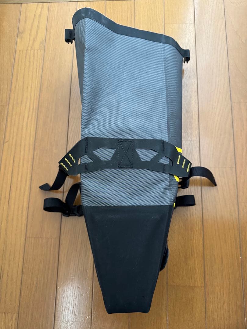 APIDURA 防水サドルバッグ　9ℓ