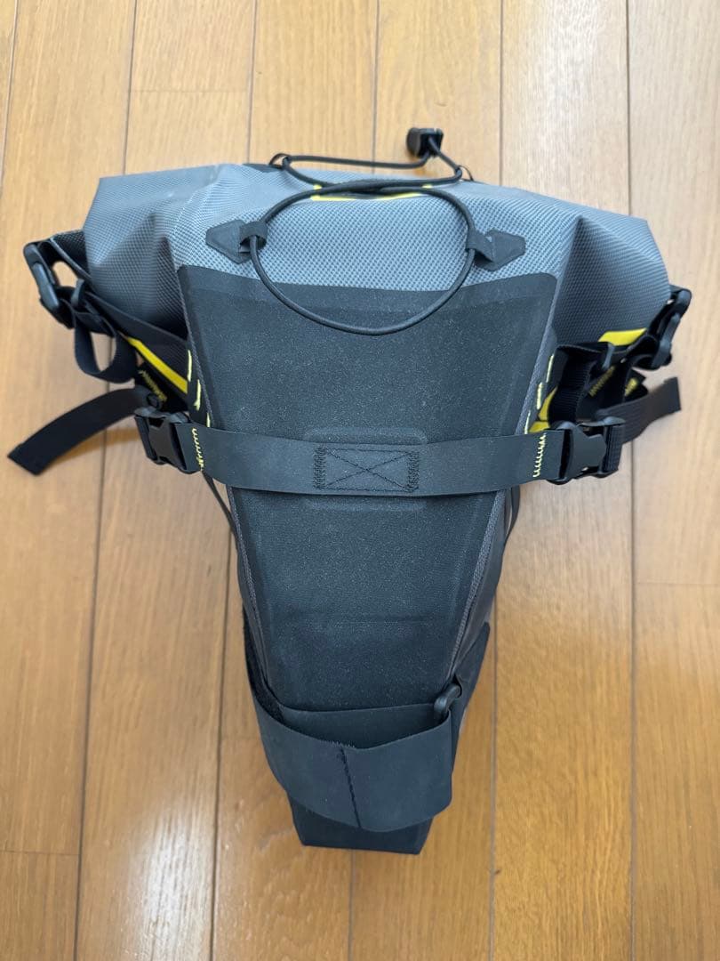 APIDURA 防水サドルバッグ　9ℓ