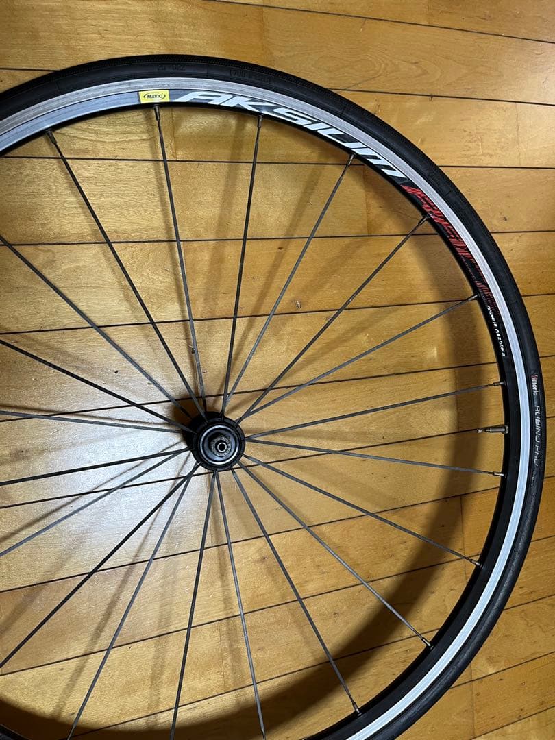 超大特価MAVIC AKSIUM RACE 700Cクリンチャー 中古美品