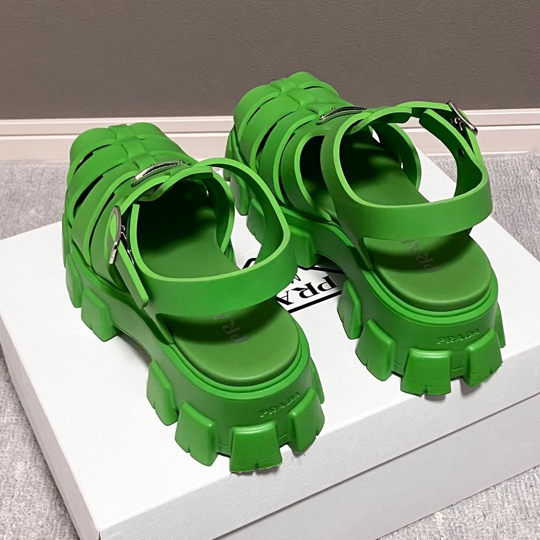 25SS！プラダ［モノリス］箱付き　サンダル　厚底　ラバー　メンズ　サイズ8