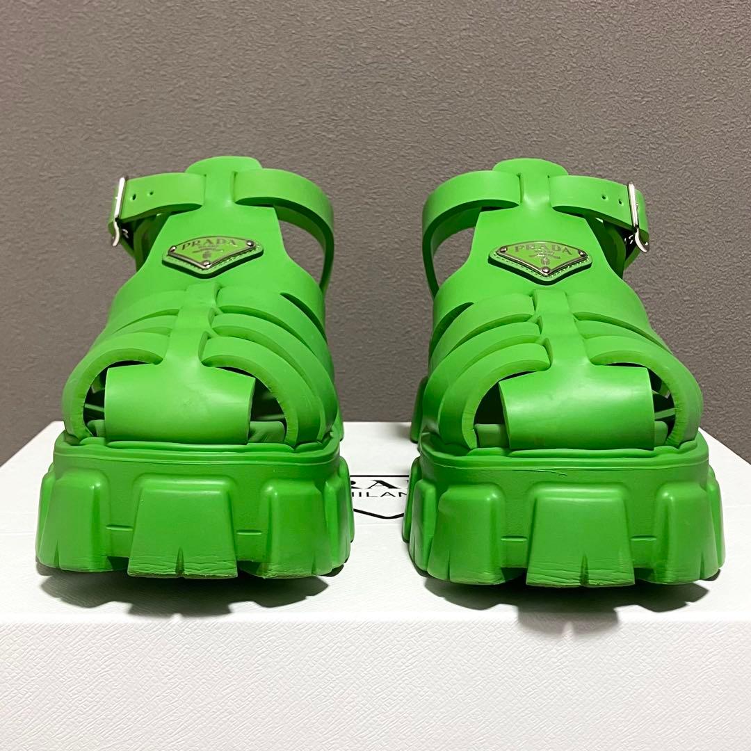 25SS！プラダ［モノリス］箱付き　サンダル　厚底　ラバー　メンズ　サイズ8