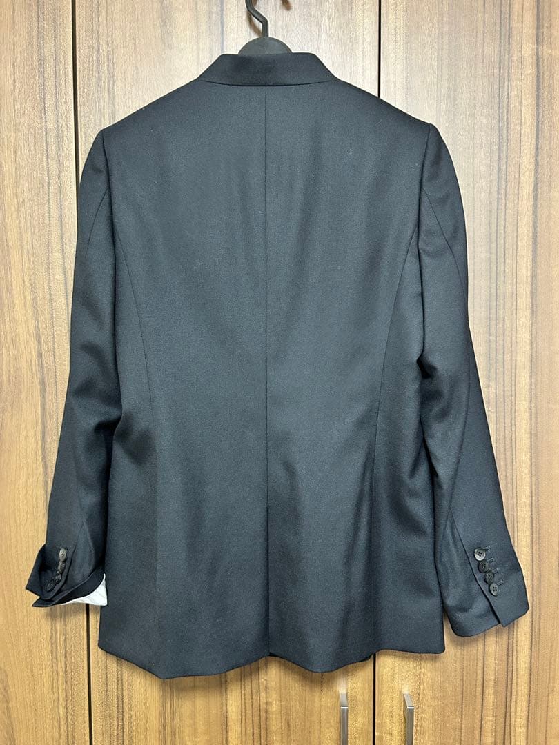 ノーカラー ブラックジャケット