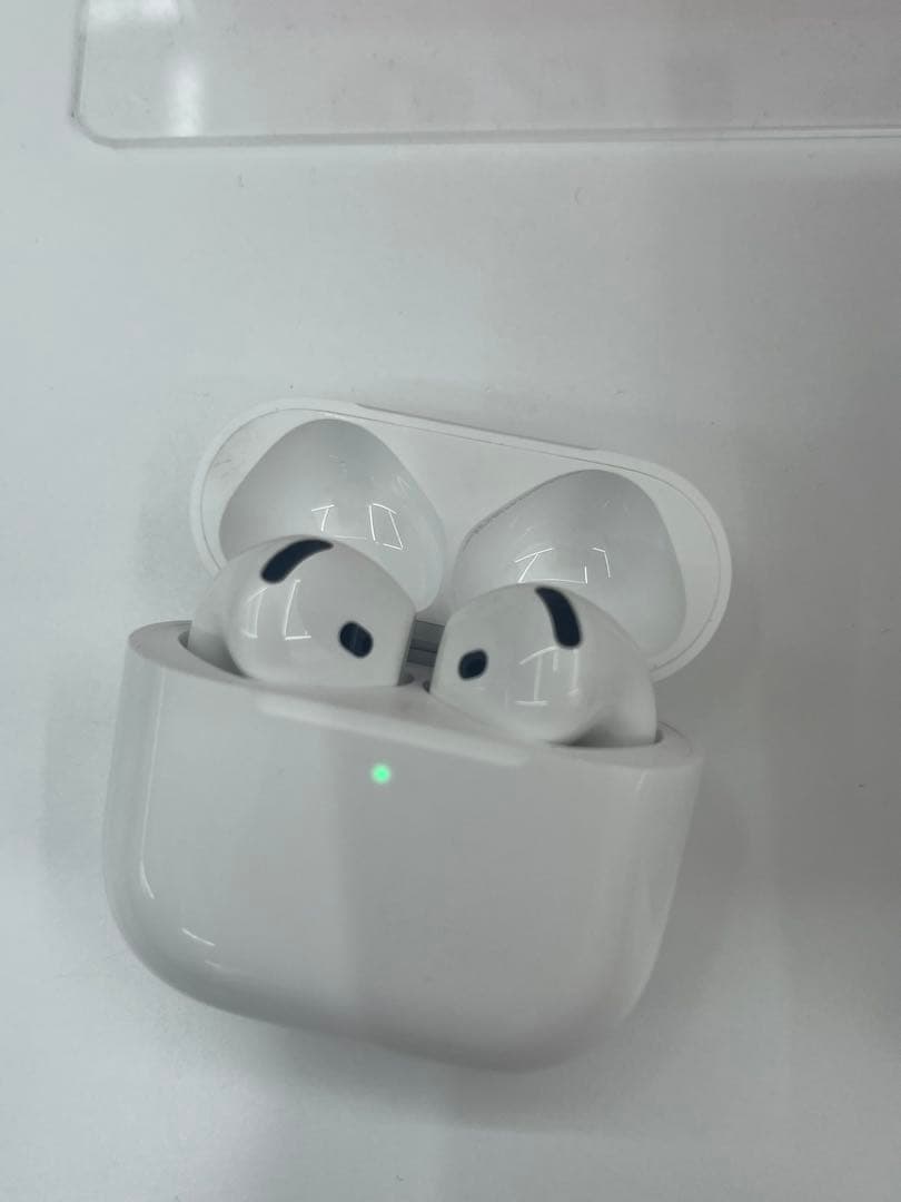 AirPods (第4世代) 本体