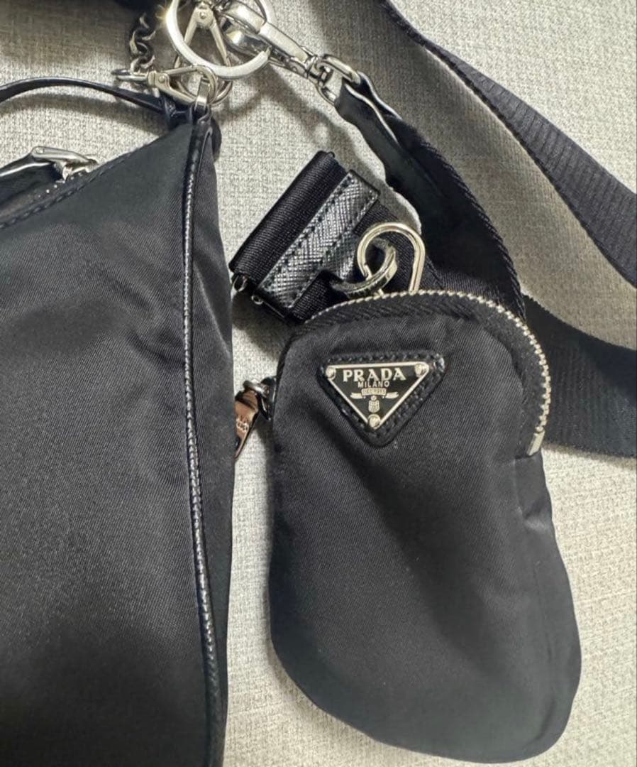新品同様　PRADA Re-Edition 2005 Re-Nylon バッグ