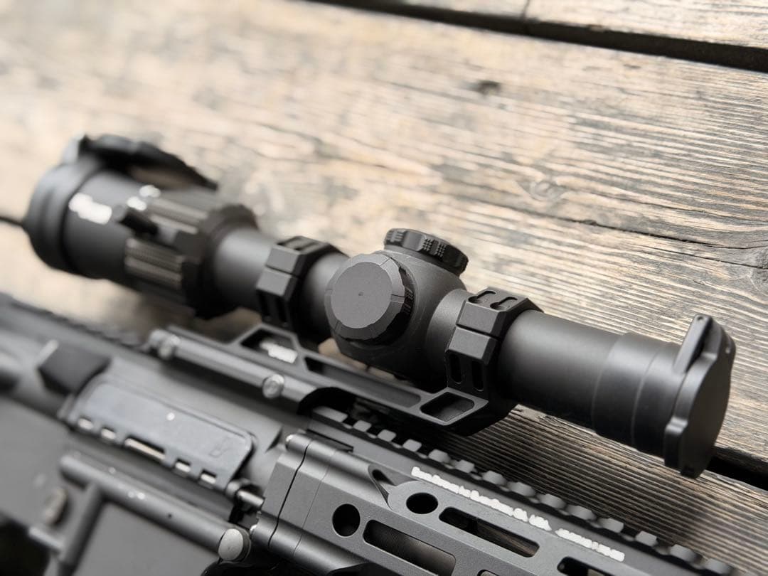 最安値！！【実物】SIG TANGO MSR 1-8x24 シグザウエルスコープ