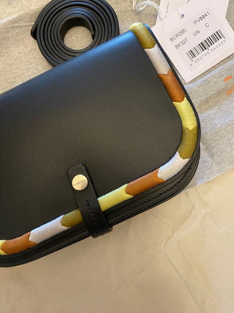 IL BISONTE イルビゾンテ ショルダーバッグ クロスボディ　ブラック