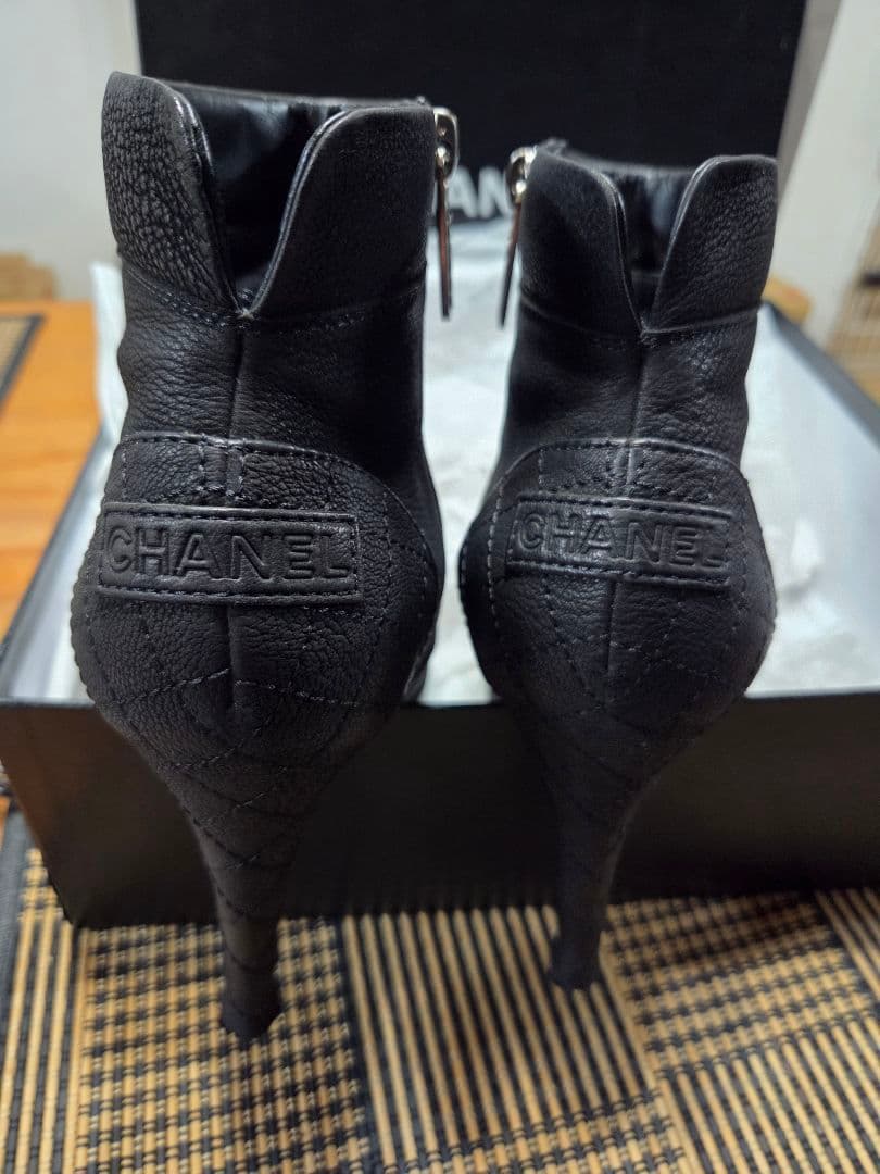 た*き様 CHANEL　サイドジップブーツ　マトラッセ