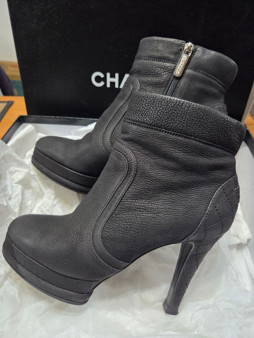 た*き様 CHANEL　サイドジップブーツ　マトラッセ