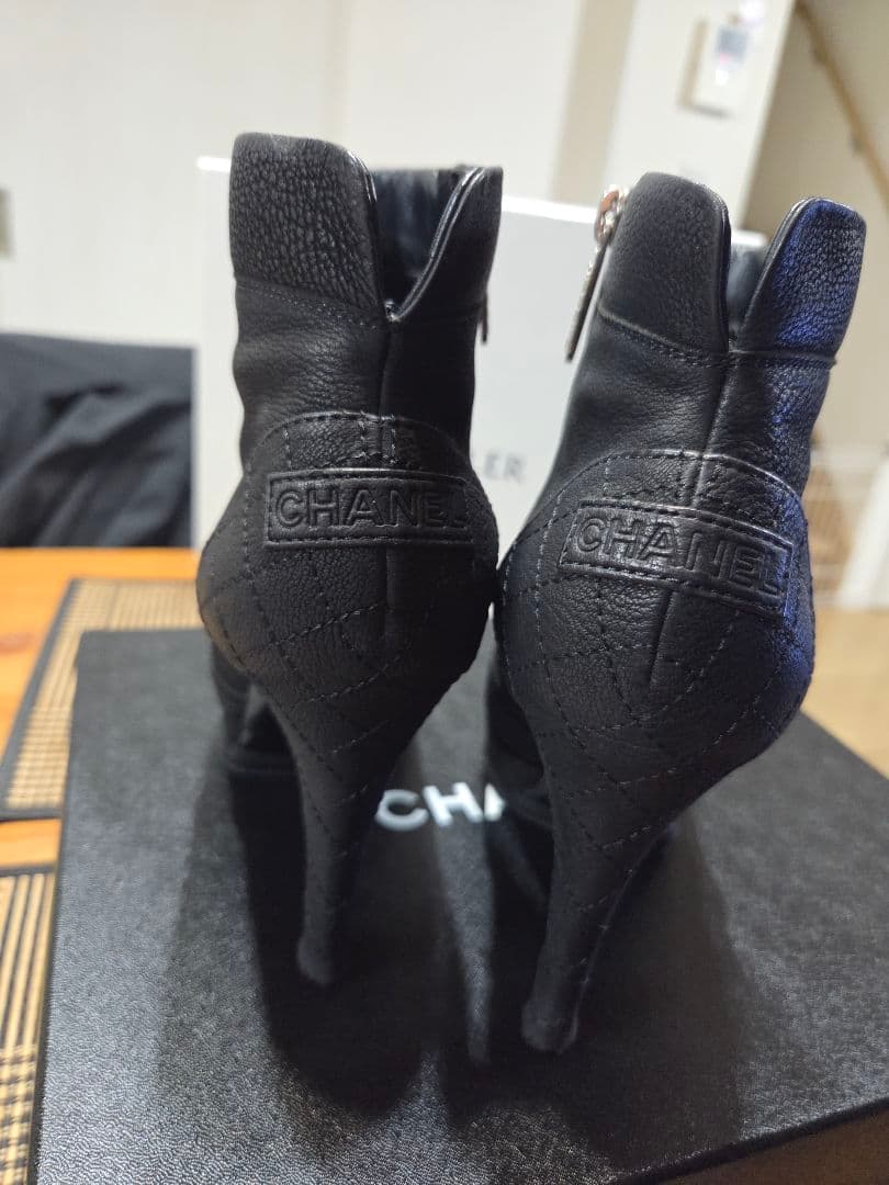 た*き様 CHANEL　サイドジップブーツ　マトラッセ