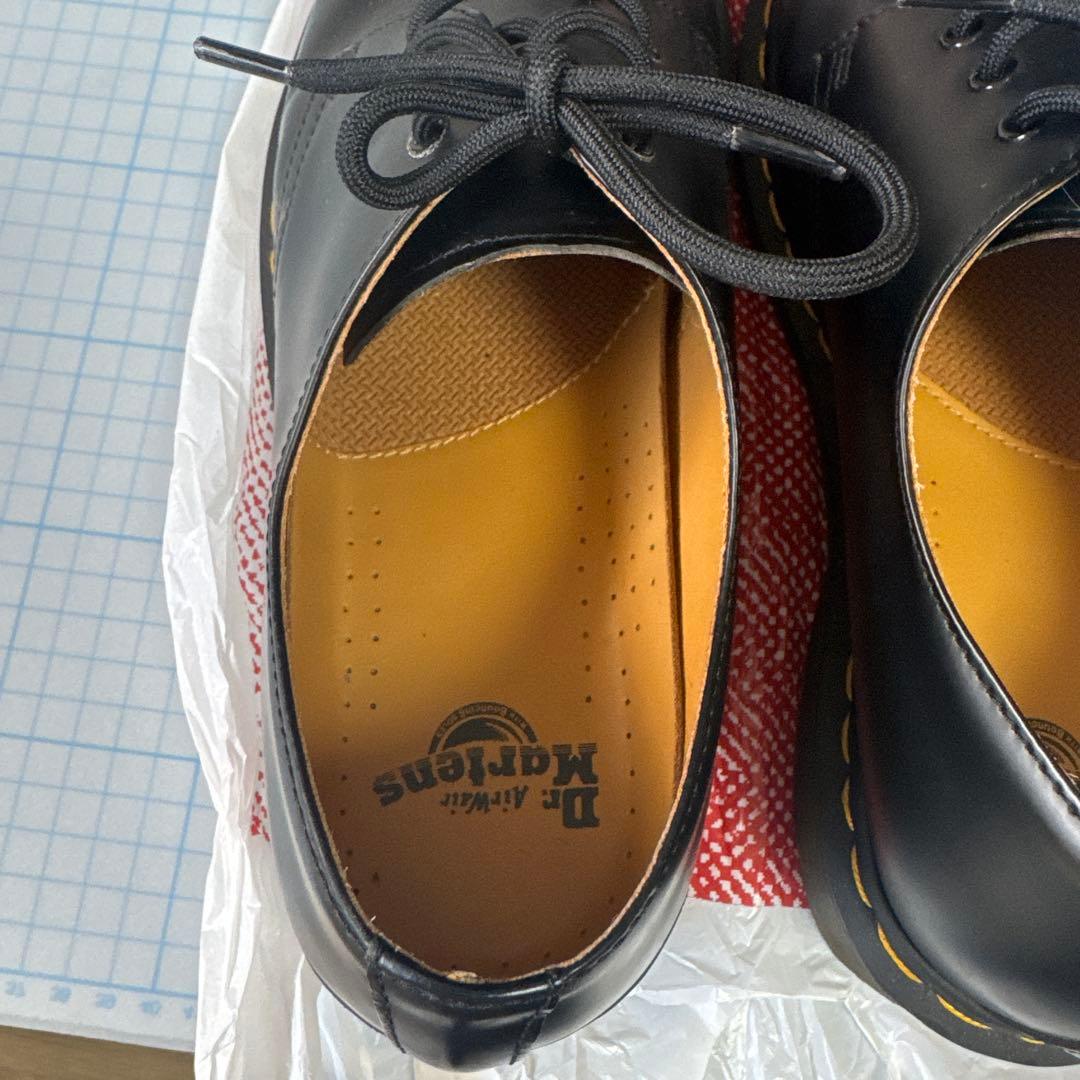 靴 Dr. Martens 1641