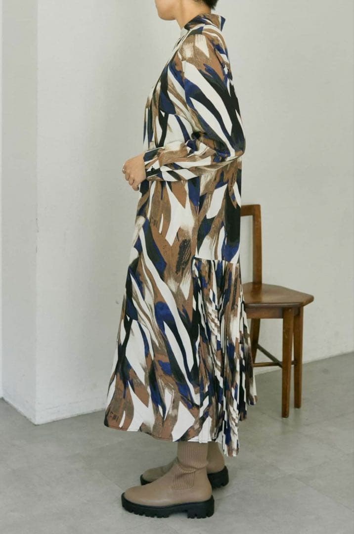 ear PAPILLONNER(イア パピヨネ) 襟付きプリーツワンピース