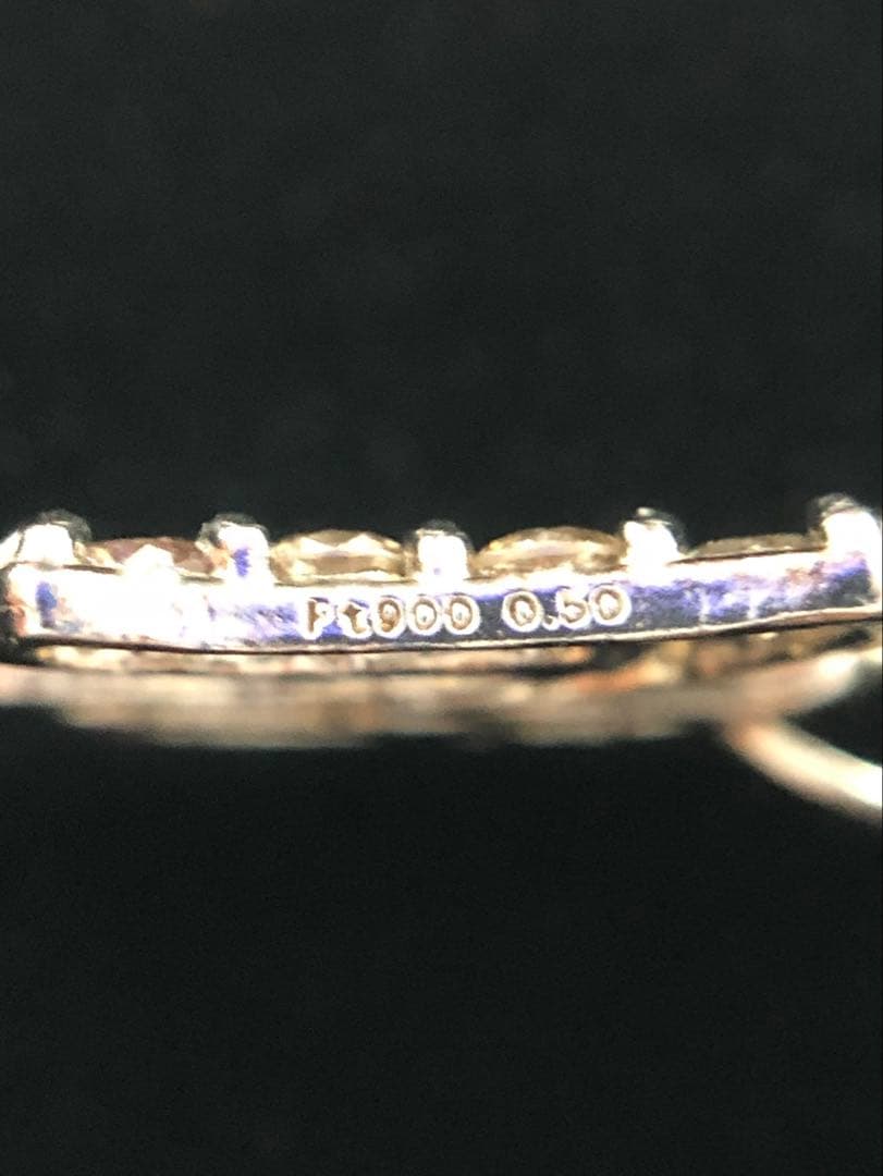 イニシャルM字型ダイヤモンドpt900ネックレストップ