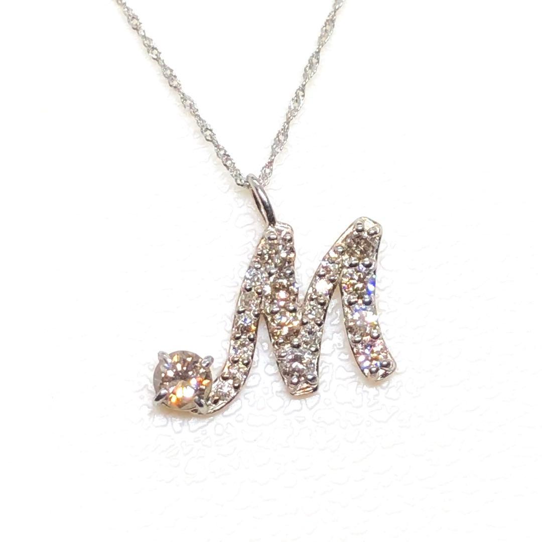 イニシャルM字型ダイヤモンドpt900ネックレストップ