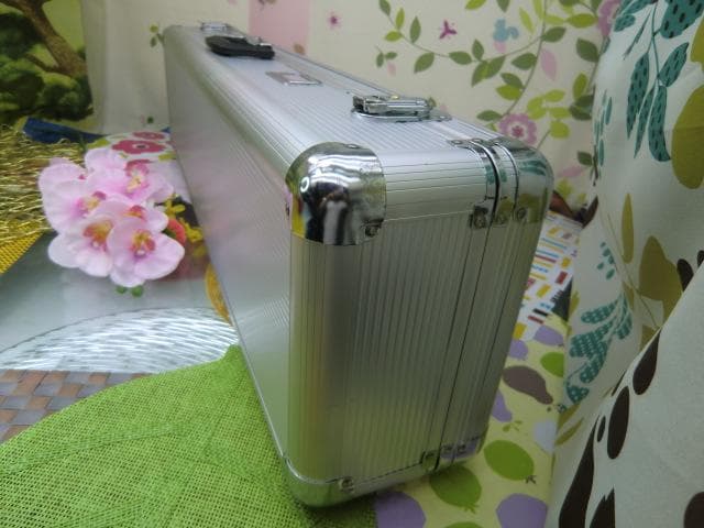 (送料無料)12.000円　沖縄三線専用　二丁入アルミハードケース