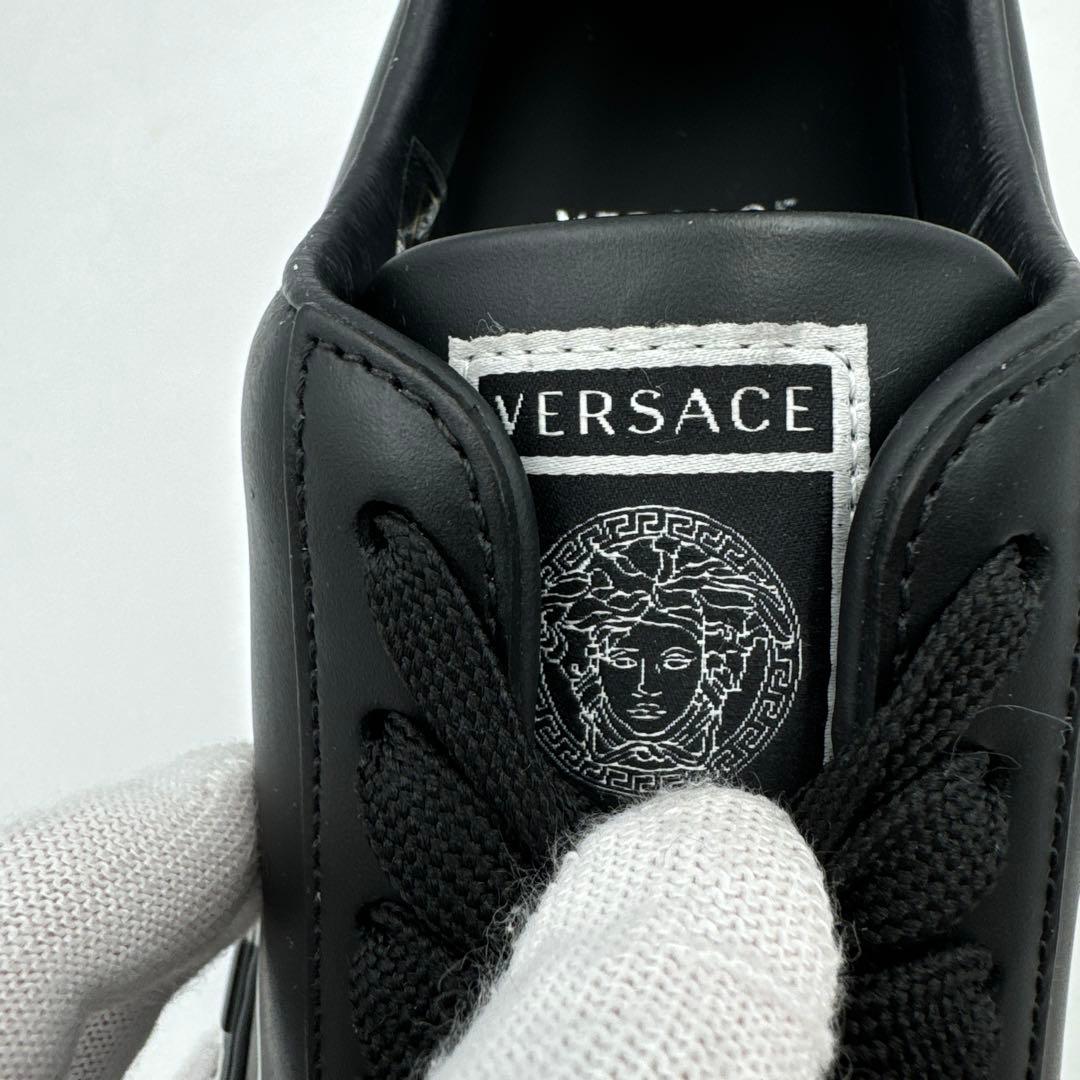 新品✨VERSACE ローカットスニーカー　レザー　ブラック　ロゴマーク