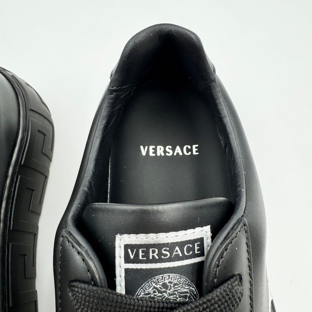 新品✨VERSACE ローカットスニーカー　レザー　ブラック　ロゴマーク