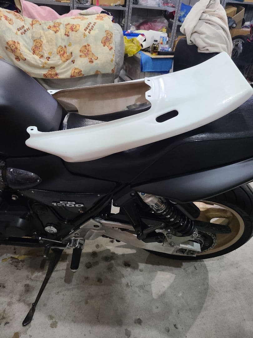 nc39 spec3 , nc42前期　ハネテールカウル（穴有り）