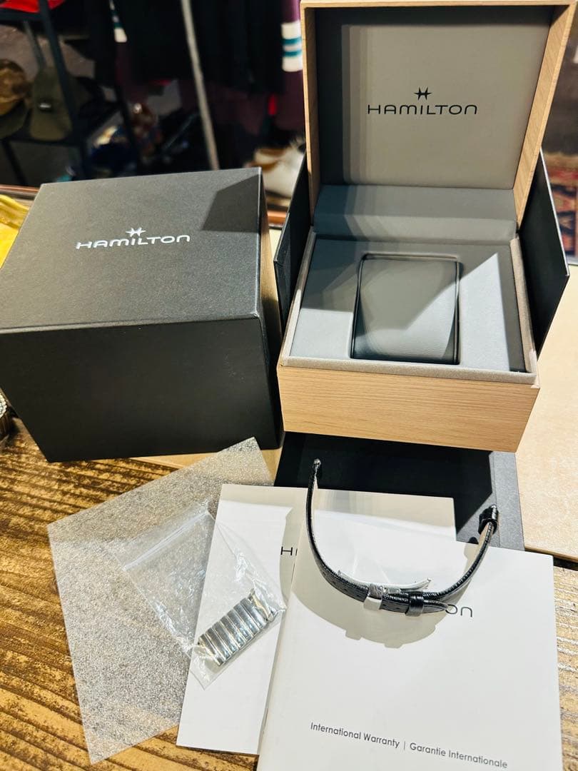 HAMILTON Ventura Quartz ハミルトン　ベンチュラ
