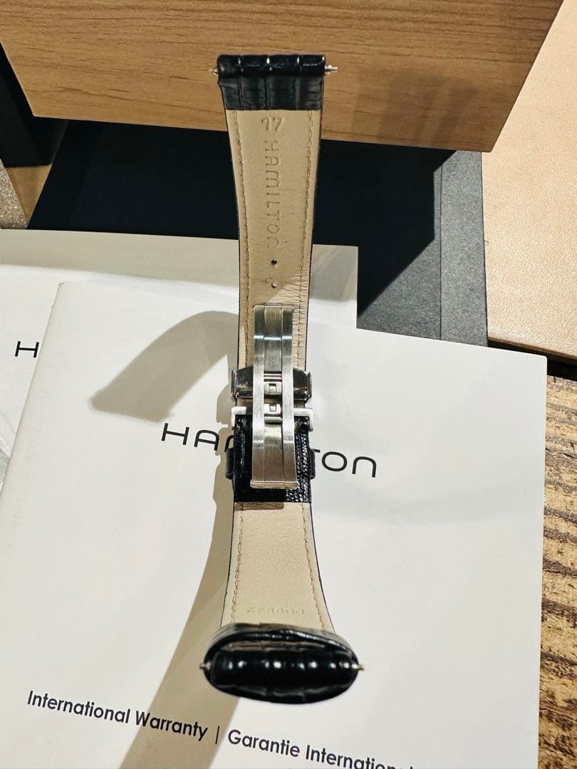 HAMILTON Ventura Quartz ハミルトン　ベンチュラ