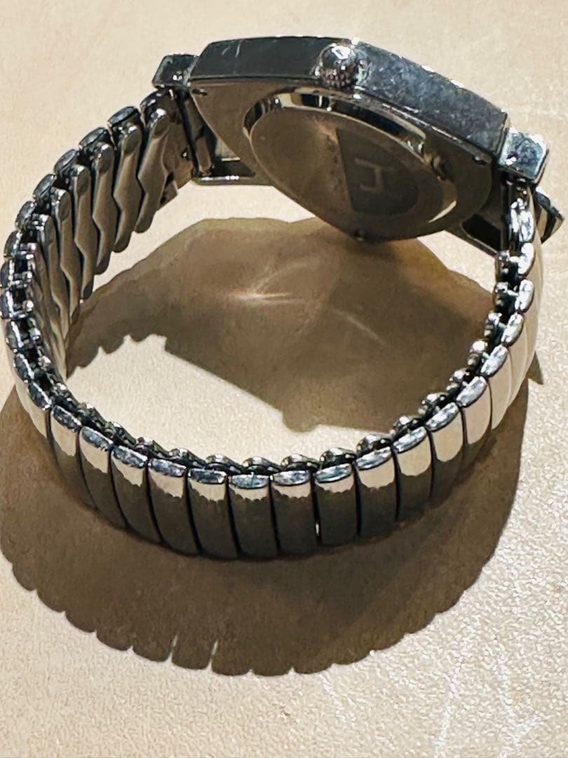 HAMILTON Ventura Quartz ハミルトン　ベンチュラ